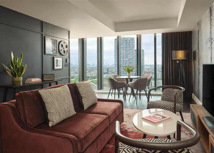 Gantry London, Curio Collection By HiltonAirport Hotel